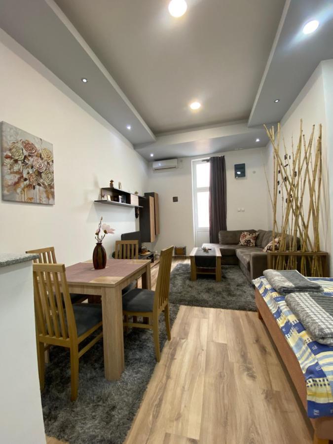 Apartment Neno 2 เทรบินเย ภายนอก รูปภาพ