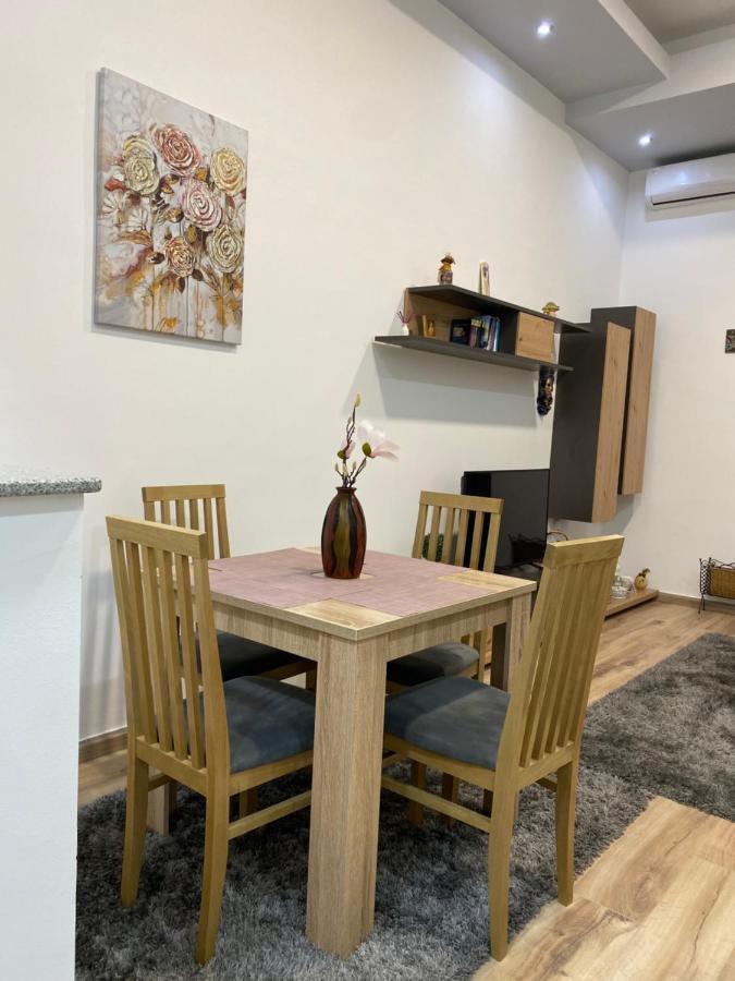 Apartment Neno 2 เทรบินเย ภายนอก รูปภาพ